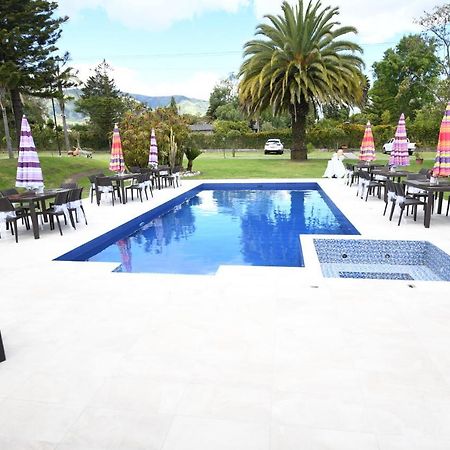 ホテル Quinta La Constanza タバベラ エクステリア 写真